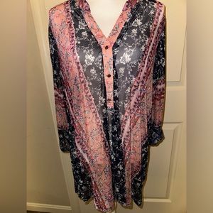 Avenue Women's Blouse -Plus Sz 18/20 -V-Neck -Sheer Tunic With Rolled Sleeves